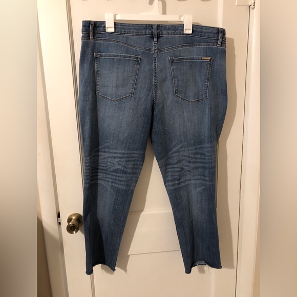 WHBM Girlfriend Jeans - Picture 2 of 6